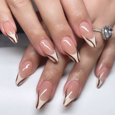 Baddie Nails Instagram Medium, Brown And Cream Nail Designs, Brown And Cream Nails, Apres Gel X Nails Design, Nail Inspo Medium Length, Cream Nails Designs, Eid Nails, Apres Gel X Nails, Burberry Nails