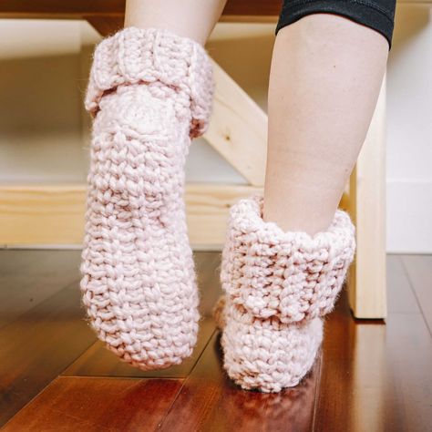 Easy Bulky Crochet Sock Crochet Sock Pattern, Socks Crochet Pattern, Crochet Sole, Easy Crochet Socks, Bulky Crochet, Crochet Sock, Socks Crochet, Crochet Socks Pattern, Crochet Slippers Free Pattern