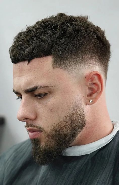 Haircut And Beard, Mid Fade Haircut, Best Fade Haircuts, Short Fade Haircut, Low Skin Fade, Drop Fade Haircut, Mens Haircuts Short Hair, Low Fade Haircut, Crop Haircut