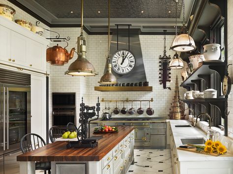 Check out our latest collection featuring 18 Pristine Victorian Kitchen Interior Designs You Must See. Enjoy! Award Winning Kitchen Design, Victorian Kitchens, Award Winning Kitchen, Victorian Style Homes, Victorian Townhouse, Shingle Style Homes, Victorian Interior, Victorian Kitchen, Vintage Industrial Decor