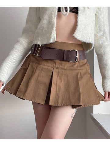 Pleated Skirt Pattern, High Waisted Short Skirt, Soft Grunge Outfits, Short Pollera, 70s Clothing, Skirt With Belt, Micro Skirt, High Waisted Pleated Skirt, Estilo Preppy