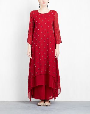 Scarlet Double Layer Kurta- Designer Kurtas For Women, Layered Kurta, Stylish Kurta, Pola Manik, Kurtas For Women, Karisma Kapoor, Designer Kurti Patterns, Women Suits, Kurta Design