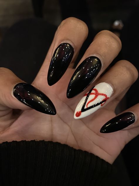 Cute Vampire Nails, Vampire Diaries Inspired Nails, Tvd Inspired Nails, Vampire Diaries Nail Designs, The Vampire Diaries Nails Ideas, Vampire Nail Designs, Vampire Diaries Nails Acrylic, Vampire Halloween Nails, Tvd Nails Ideas