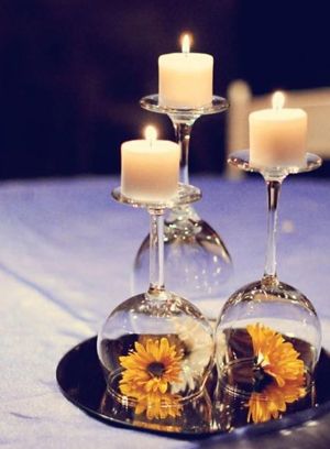 Wedding Table Centerpieces Diy, Table Centerpieces Diy, Sunflower Themed Wedding, Wedding Floral Centerpieces, Wedding Centerpieces Diy, Red Table, Diy Wedding Flowers, Wedding Table Decorations, Diy Centerpieces