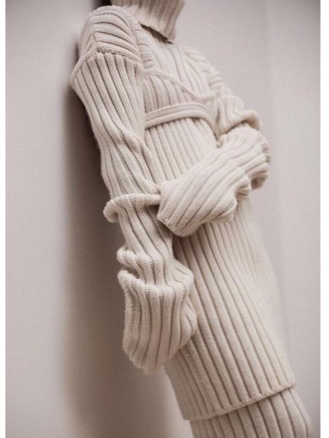 One fashion stylist 2 follow Fashion Gone Rouge, Knitted Wit, Knitwear Fashion, Oversize Knit, Beautiful Knitting, Ribbed Knit Sweater, White Sweater, Knitwear Design, 가을 패션