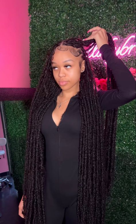 Infinity Locs, Boho Curls, Soft Locs, Natural Hair Bun Styles, Goddess Braids Hairstyles, Braided Hairstyles For Teens, Box Braids Hairstyles For Black Women, Cute Braided Hairstyles, Braided Cornrow Hairstyles