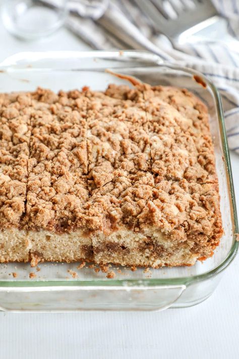 Cinnamon Crumble Coffee Cake · Easy Family Recipes Homemade Coffee Cake Recipe, Homemade Coffee Cake, Pecan Coffee Cake, Brown Sugar Cakes, Breakfast Coffee Cake, Coffee Cake Recipes Easy, Cinnamon Crumble, Coffee Cake Muffins, Cinnamon Coffee Cake