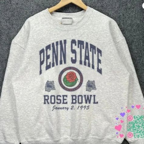 Vintage 1995 Penn State Nittany Lions Football Sweatshirt, Penn State Shirt Tee Made With A Medium-Heavy Fabric Blend Of 50% Cotton And 50% Polyester (8.0 Oz/Yd (271.25 G/M)), This Sweatshirt Feels Cozy And Is The Perfect Choice For Those Colder Months. The Classic Fit Along With The Crew Neckline Deliver A Comfy Wearing Experience With A Clean-Cut Style. Meanwhile, The Double-Needle Stitching At The Shoulder, Armhole, Neck, Waistband, And Cuff Seams Add Top-Tier Durability. San Francisco State University, Vintage San Francisco, Lions Football, Penn State University, University Shirt, Levis Shirt, University Sweatshirts, Football Sweatshirt, Usa Shirt