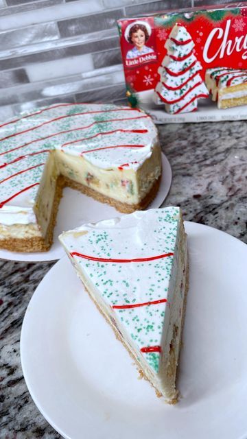 Better Be Blairs on Instagram: "it’s Nov 1st so does that mean i can officially start rolling out Christmas Desserts 🤔🎅🏾🎄 . . . . . #christmastreecheesecake #littledebbie #cheesecake #cltdesserts #charlottenc #charlottedesserts #smallbusiness #blackowned" Christmas Tree Cheesecake, Christmas Fudge Recipes Easy, Little Debbie Snack Cakes, Christmas Cheesecake, Treats Christmas, Christmas Fudge, Cake Cheesecake, Fudge Recipes Easy, Tree Cake