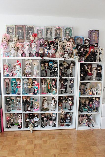 pullip collection | by Kim-kun Bjd Collection Display, Doll Collection Room, Doll Collection Display, Toy Collection Room, Toy Collection Display, Doll Shelf, Disney Halloween Decorations, Collection Room, Doll Museum