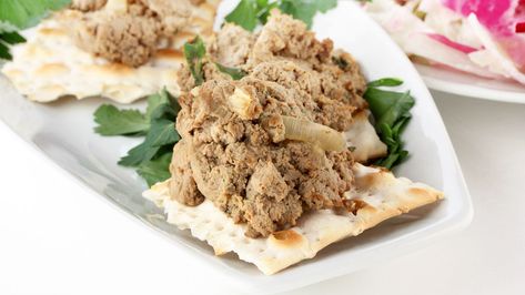 A Love Letter to Chopped Liver Shabbat Meals, Bagel Brunch, Iron Rich Recipes, Onions Recipes, Gefilte Fish, Interfaith Marriage, Chicken Liver Recipes, White Clam Sauce, Chopped Liver