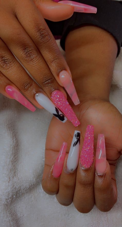 Playboy Bunny Nail Design, Play Boy Nails, Playboy Acrylic Nails, Glittery Pink Nails, Acrylic Nails Coffin Ombre, Boy Nails, Nfl Meme, Nail Suggestions, Coffin Ombre