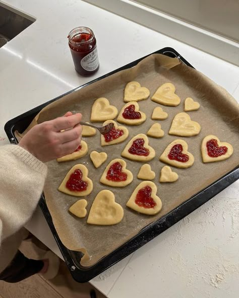 Baking Therapy Aesthetic, Aesthetic Baking Photos, Sasha Aesthetic, Eating Therapy, Chef Aesthetic, Cooking Therapy, Baking Therapy, Heart Cookies, Love Is In The Air