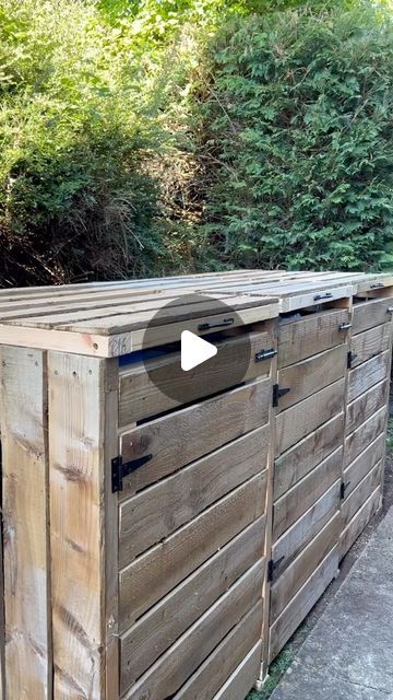 DIY Mum - Kayleigh Sherbourne on Instagram: "▪️DIY Bin Storage ▪️ I hate the look of bins, they are very useless don’t get me wrong and we all need them, but let’s face it they’re an eyesore. I had all this scrap wood that used to be an old outside bar given to me and knew what I wanted to do with it. I had this space down the side of my house perfect for a bin store. I bought some timber from @bandq_uk to make the door and lid frames as I didn’t have enough scrap for that. I bought the door hinges, handles and locks from @amazon Now just need to stain it to protect it. #binstore #diy #makeityourself #reclaimedwood #repurposed" Covered Trash Can Outside, Wood Storage From Pallets, Outdoor Diy Storage, Hide Wheelie Bins, Outside Garbage Can Storage Diy, Pallet Garbage Can Storage, Wooden Trash Can Holder Outdoor, Bin Storage Ideas Outdoor Diy, Bin Shelter Ideas