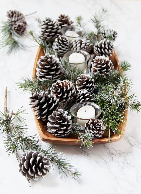 3 minute gorgeous DIY snow covered pine cones & branches in 3 ways! Easy pinecone craft for winter weddings, farmhouse, Thanksgiving, Christmas decorations! - A Piece of Rainbow #pinecones #pineconecrafts #diy #homedecor #homedecorideas #diyhomedecor #thanksgiving #christmas #christmasdecor  christmas crafts,  #christmasideas #christmasdecorations #crafts #fall #winter #farmhouse #vintage #farmhousestyle  farmhouse decor #weddingdecor Julkransar Diy, Pine Cone Christmas Decorations, Farmhouse Thanksgiving, Diy Snow, Christmas Pine Cones, Diy Jul, Deco Table Noel, Centerpieces Diy, Pine Cone Decorations