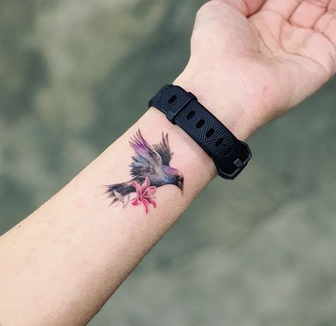 Raven Cycle Tattoo Ideas, Raven And Cardinal Tattoo, Raven Tattoo Wrist, Girly Raven Tattoo, Raven And Lily Tattoo, Colorful Raven Tattoo, Delicate Raven Tattoo, Tiny Raven Tattoo, Raven Book Tattoo