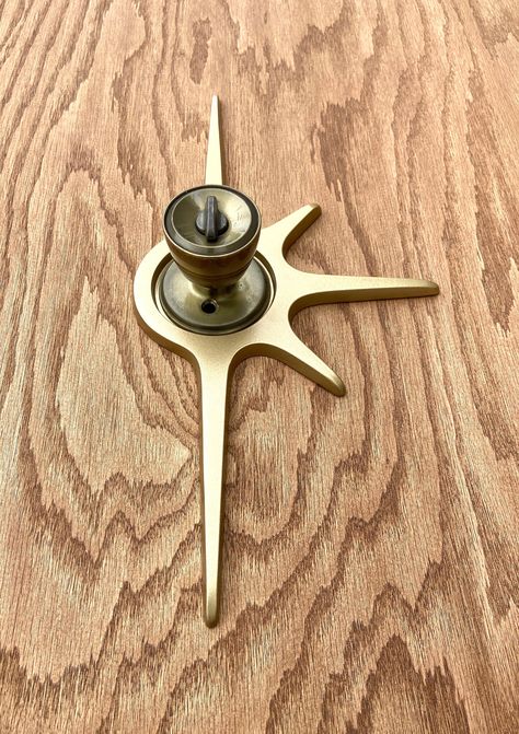 Atomic Starburst Doorknob Escutcheon, rising Sun Back Plate, Midcentury Modern, MCM - Etsy Mid Century Front Door Hardware, Mid Century Modern Front Door Handle, Midcentury Space Age, Mid Century Modern Front Door Hardware, Mid Century Modern Atomic Decor, Mcm Decorating Ideas, Dark Midcentury Modern, Doorknob Ideas, Mcm Cottagecore