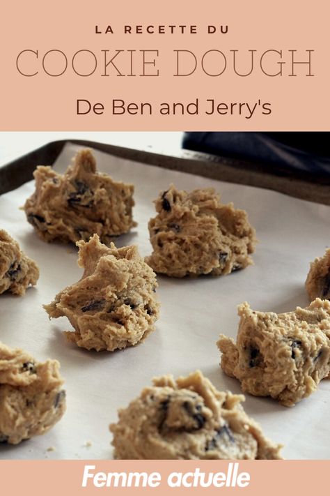 Vous aussi vous adorez le pot de glace "cookie dough" signé Ben & Jerry’s ? Et bien bonne nouvelle, la célèbre marque de crèmes glacées a révélé sa recette secrète de cookie dough à faire à la maison. Un véritable délice ! Dessert Express, Cookies Dough, Cookie Dough Recipe, Frozen Cookies, Cookie Dough Recipes, Cooking Chef, Brownie Cookies, Mind Body And Soul, Body And Soul