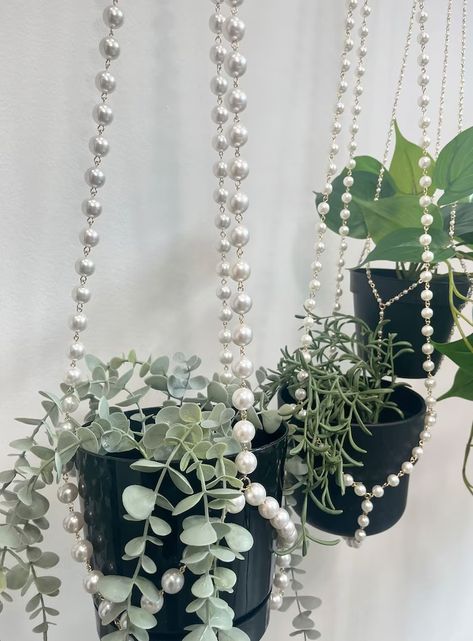 Bubble Pearl XL Beaded Plant Hanger More Glam Than Macrame Fun Modern Decor - Etsy Canada Bead Garden Art, Beaded Vases Diy, Beaded Plant Hangers Diy, Bead Home Decor, Plant Beads, Room Decor Plants, Bead Plant, Pearl Plant, Beaded Plants