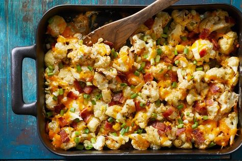 Loaded Cauliflower Casserole Potato Cauliflower Casserole, Cauliflower Casserole Recipes, Loaded Cauliflower Casserole, Pasta Vegetariana, Loaded Cauliflower, Cauliflower Casserole, Cauliflower Bites, Idee Pasto Sano, Nutrition Education