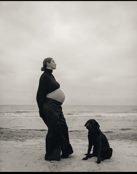 Maternity Art Photography, Organic Maternity Shoot, 2000s Maternity Shoot, Maternity Fashion Summer, Pregnancy Fits, Mood 2024, Pregnancy Belly Photos, Modern Maternity, Belly Photos