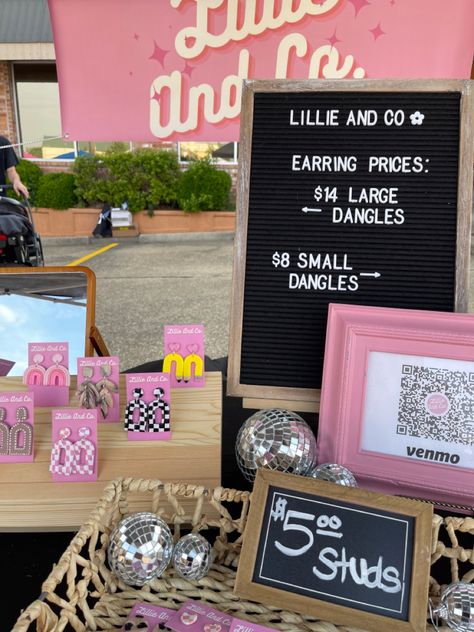 Earring Market Booth, Vendor Market Sign Ideas, Flea Market Vendor Booth Ideas, Consignment Shop Ideas Booth Displays, Pop Up Market Set Up, Freshie Vendor Booth Display Ideas, Esthetician Vendor Booth Ideas, Pop Up Market Display Ideas Jewelry, Price Signs Display Ideas