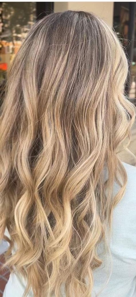 Hairstyles For Dances Medium Hair, Lived In Curls, Pretty Curls For Long Hair, Loose Curls Blonde Hair, Different Types Of Curled Hair, Wavy Hair Curling Iron Beach Waves, Curled Blonde Hair Medium Length, Mamma Mia Curls, Loose Waves Medium Length Hair