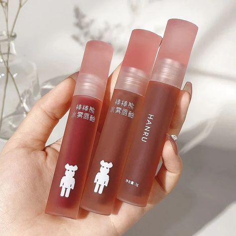 Matte Whitening Lovely Lipstick Lip Gloss Cheap, Lip Gloss Korean, Cheap Lipgloss, Makeup Cantik, Girls Lipstick, Kawaii Store, Alat Makeup, Makeup Accesories, Gloss À Lèvres