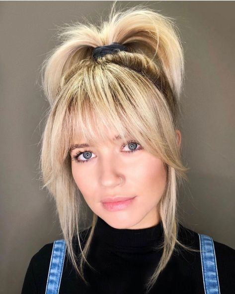 20 Types Of Bangs For Every Hair Texture & Face Shape Trendy We Fryzurach, Blonde Hair With Bangs, Face Framing Bangs, Vlasové Trendy, Long Bangs, Long Hair With Bangs, Fluffy Hair, 짧은 머리, Short Hair With Bangs