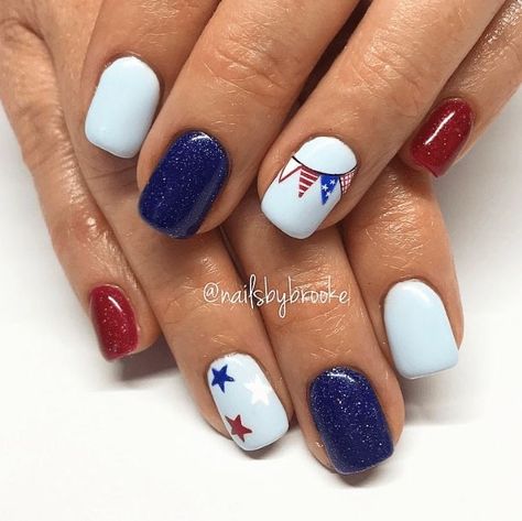 Acrylic Nail Designs Fourth Of July, Firecracker Nails 4th Of July, 4thnof July Nails, Simple Fourth Of July Nails Gel, Simple Fourth Of July Nails Short, Fourth Of July Manicure, 4th Of July Dip Nail Ideas, Simply 4th Of July Nails, Beach 4th Of July Nails