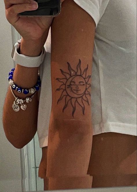 Tattoos For Above The Elbow, Tattoo On Back Of Arm Above Elbow Women, Sun Tattoo And Moon, Sun A D Moon Tattoo, Arm Elbow Tattoos For Women, Womens Above Elbow Tattoo, Medium Aesthetic Tattoos, Sun And Moon Tattoo Combined, Sun And Moon Line Work Tattoo