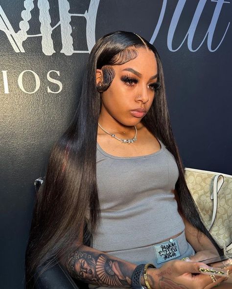 Frontal Wig Hairstyles, Quick Weave Hairstyles, Frontal Hairstyles, Hot Hair Styles, Dope Hairstyles, Hair Ponytail Styles, Hair Laid, Middle Part, Front Lace Wigs Human Hair