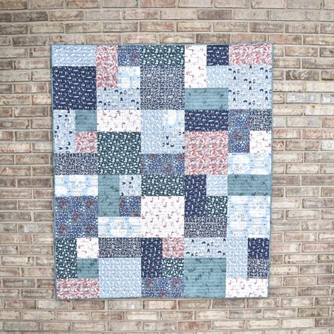 Fat Quarter Mixer {a FREE, quick, easy and beginner friendly quilt pattern!} — Material Girl Quilts Beginner Lap Quilt Patterns Free, Fq Quilt Patterns, Beginner Quilting Projects Free Pattern, 4 Color Quilt Patterns, Big Block Quilt Patterns Free, Fat Quarter Baby Quilt, 10 Inch Square Quilt Patterns Free, January Pattern, Free Fat Quarter Quilt Patterns