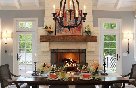 20 Beautiful Dining Room Ideas With Fireplaces Farmhouse Fireplace Mantels, Fireplace Mantel Designs, Grand Kitchen, Dining Room Fireplace, Dining Room Remodel, Farmhouse Fireplace, Hearth Room, Traditional Dining Room, Beautiful Dining Rooms