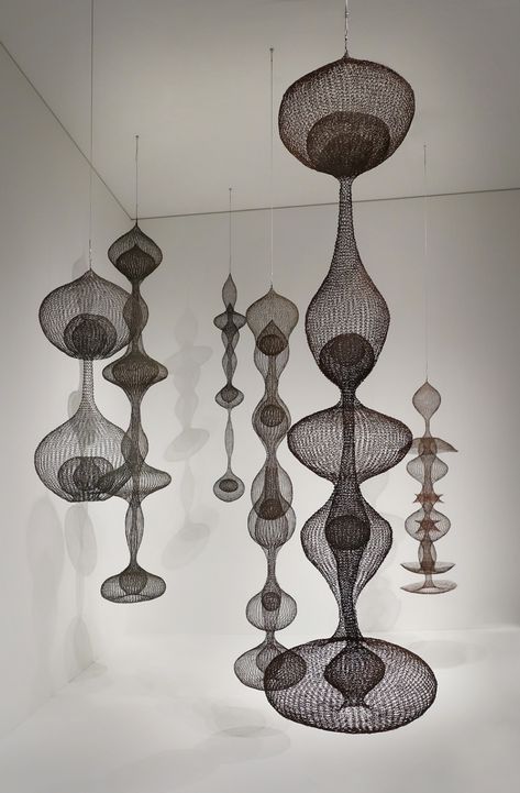 Sculptures Sur Fil, Ruth Asawa, Black Mountain College, Metal Objects, Wire Art Sculpture, 3d Figures, Metal Sculptures, Josef Albers, Art Installation