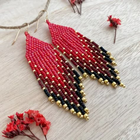 Scarlet and Gold Fringe Bead Earrings Seed Bead Earrings Patterns, Seed Bead Jewelry Patterns, Beaded Earrings Diy, Brick Stitch Earrings, Beaded Jewels, Handmade Earrings Beaded, Beaded Earrings Patterns, Beadwork Patterns, Beaded Jewelry Patterns