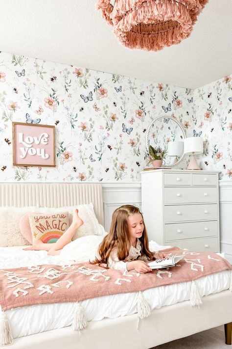 Toddler girl room rainbow