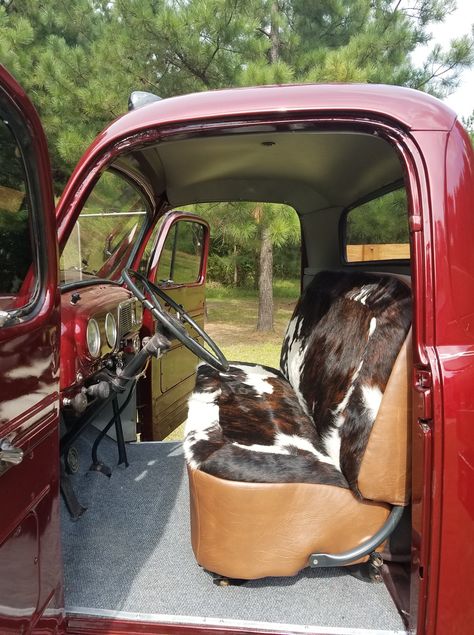 Square Body Interior Ideas, Old Ford Trucks Interior, Old Chevy Truck Interior, Old Truck Interior Ideas, Country Truck Interior Ideas, Truck Interior Ideas, Vintage Ford Truck Aesthetic, Fall Guy Truck, Truck Interior Accessories