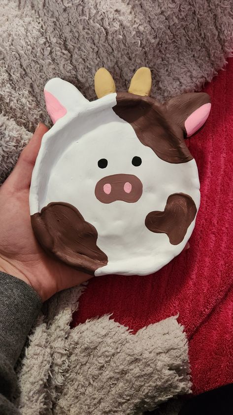 Cow Print Pottery Painting, Western Clay Ideas, Cow Pottery Painting, Diy Jewelry Tray, Ceramics Bowl, Ceramica Ideas, Pottery Inspo, Color Me Mine, Pinch Pot