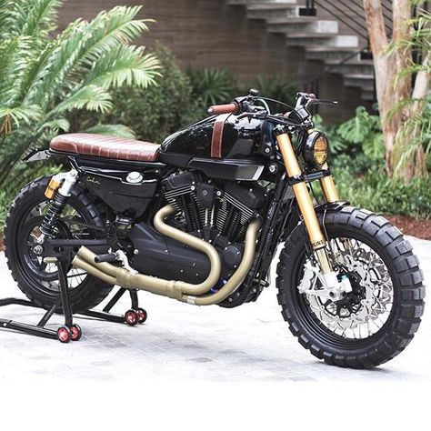 @cohnracers Tough Harley XR1200X Scrambler Caferacernation.co #caferacer Harley Scrambler, Sportster Scrambler, Harley Davidson Scrambler, Moto Scrambler, Scrambler Custom, Мотоциклы Cafe Racers, Moto Cafe, Folk Design, Scrambler Motorcycle