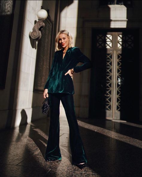 Green Velvet holiday suit - AQUA @happilygrey Velvet Pantsuit, Mary Lawless Lee, Velvet Outfit, Green Velvet Blazer, Holiday Suits, Happily Grey, Outfit Costume, New Years Outfit, Velvet Clothes