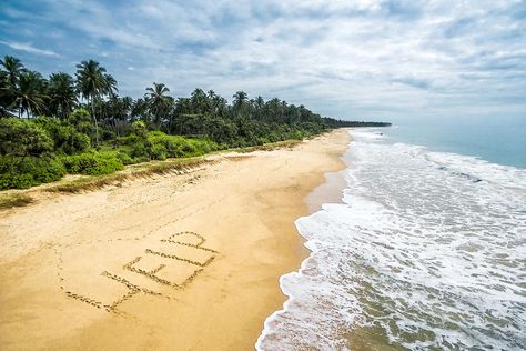 You're About to Be Stranded on a Deserted Island: What 4 Items Would You Take? #30secondmom Island Survival, Deserted Island, Lord Of The Flies, Island Destinations, Travel More, Desert Island, Island Tour, Global Travel, Island Travel