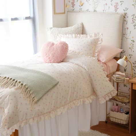 Dorm Room Comforters, White Dorm Room, Chic Dorm, Dorm Comforters, Pink Dorm Rooms, Rooms Decoration, Pink Dorm, Dorm Room Bedding, College Dorm Room Decor