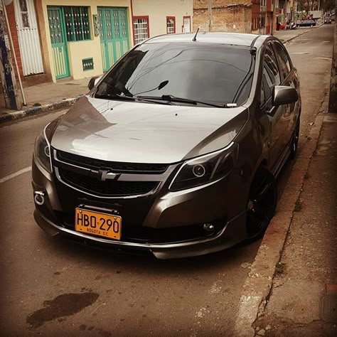 #codigorojord #tuning #tuningcar #caraudio #modifiedsociety #chevroletsail #chevrolet #underrolling #lowstile #bogota #colombia #chevroletfc Chevrolet Sail, Custom Lighting, Free Fire, Car Audio, Beauty Tips, Mustang, Sailing, Bmw Car, Instagram Post