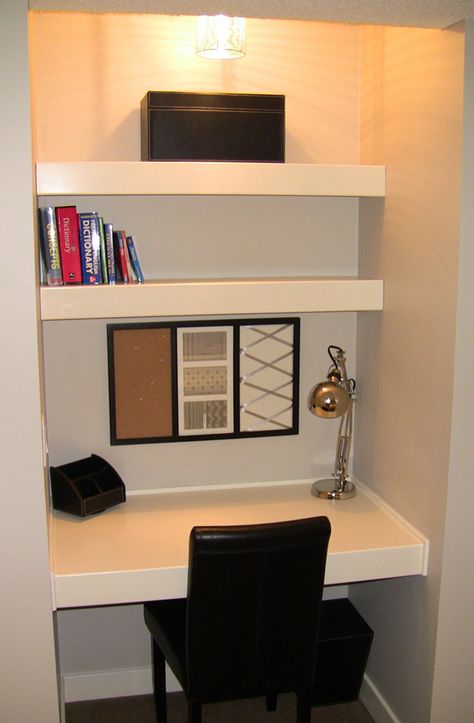 Small Built In Desk, Computer Nook, Closet Desk, Desk Nook, Home Office Closet, College List, Mini Office, Closet Office, Desk Area