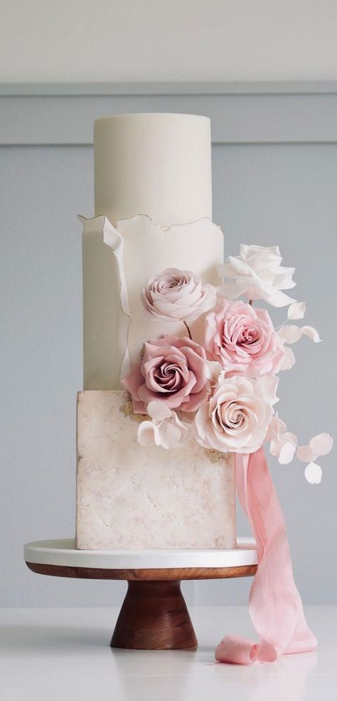 wedding cake, wedding cake ideas, wedding cakes 2023, wedding cake designs, classic wedding cake, wedding cake trends, wedding cake decorating Wedding Cakes 2023, 2023 Wedding Cake, Cakes 2023, Blush Cake, Contemporary Cake, Wedding Cake Decorating, Extravagant Wedding Cakes, Summer Shoot, Cake Show