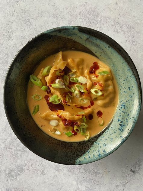 Satay Miso Dumpling Soup - The Woolf's Kitchen Dumpling Miso Soup, Miso Soup Dumplings, Miso Dumpling Soup Recipe, Miso Dumpling Soup, Creamy Dumpling Soup, Spicy Dumpling Soup, Vegetarian Dumplings, Wonton Soup Recipe, Miso Soup Recipe