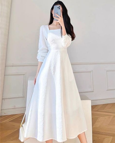 Summer Outfit Ideas For Women, White A Line Dress, Beautiful Casual Dresses, Modest Dresses Casual, Elegant Dresses Classy, Simple Pakistani Dresses, Womens Fall Dress, Fashion Autumn, Vintage Spring