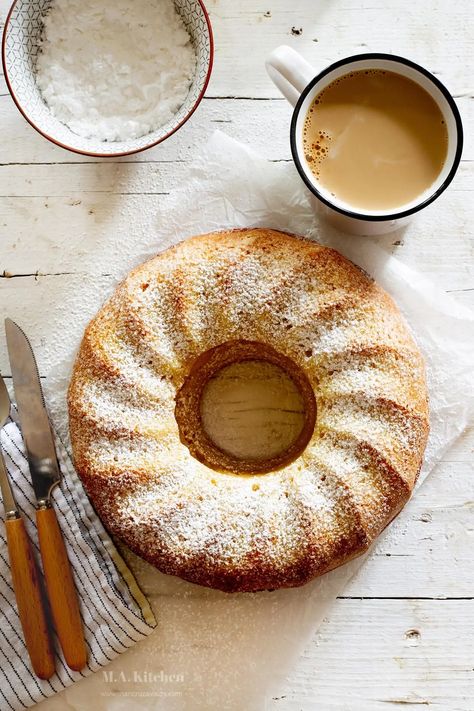 Ciambellone | Italian breakfast cake - Maricruz Avalos Kitchen Blog Italian Breakfast Cake, Italian Breakfast, Italian Cake, Italian Recipes Traditional, Bundt Cake Pan, Italian Recipe, Lemon Ricotta, Yogurt Cake, Plum Cake