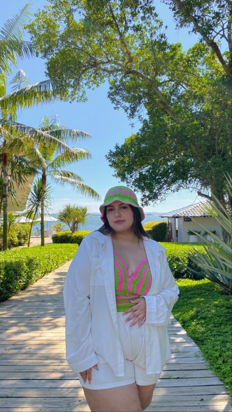 Ootd Summer Plus Size, Beach Look Curvy, Spring Beach Outfits Plus Size, Midsize Tropical Outfits, Plus Size Beachy Outfits, Beach Outfit For Chubby Girls, Plus Size Thailand Outfits, Cancun Outfits Vacation Plus Size, Bali Outfit Ideas For Plus Size